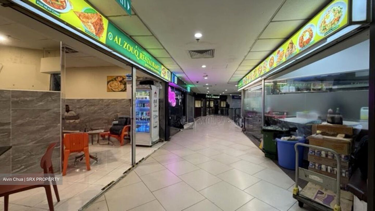 Lucky Plaza (D9), Retail #628804181